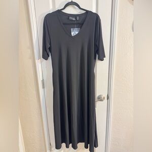 Attitudes by Renee Classic maxi dress